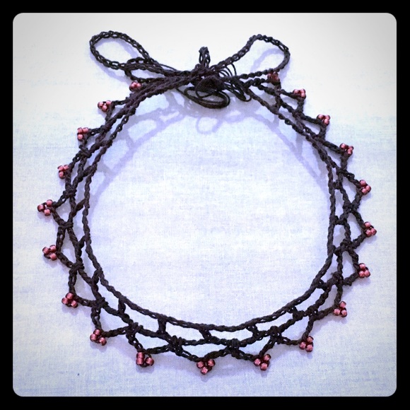 Hand Crafted Delicate Victorian Crochet Choker - Picture 1 of 8